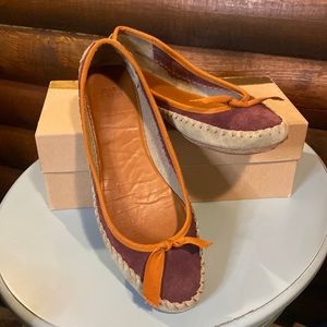 Anthropologie Jasper&Jeera two tone suede flats sz 40